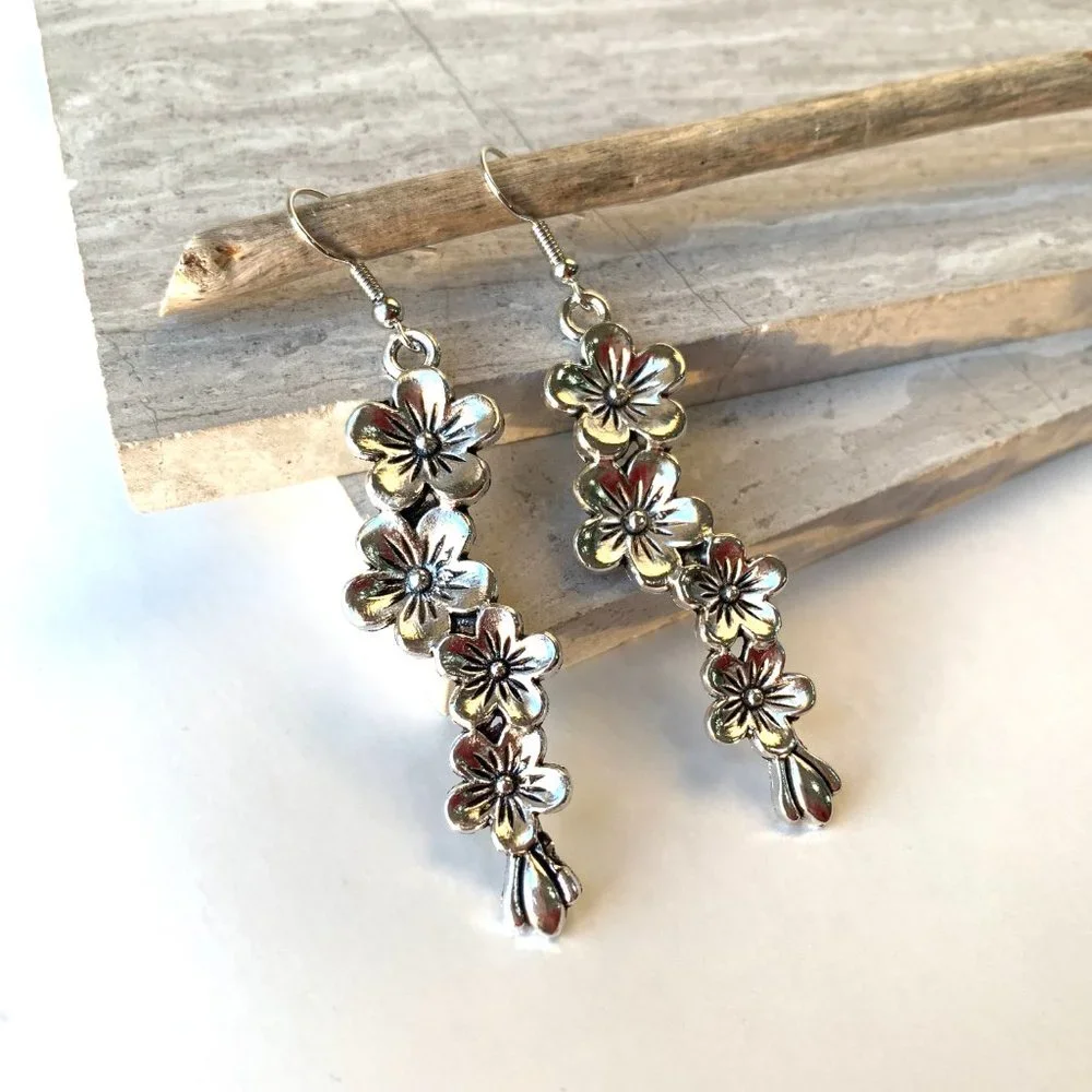 Silver Flowers long row Earrings_7